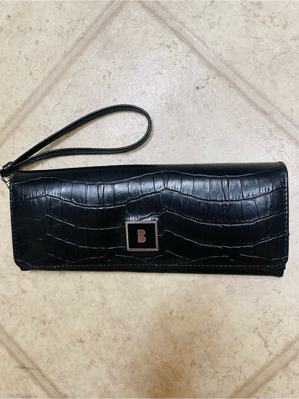 Buxton Black Croc-Embossed Wristlet sleek Clutch Wallet